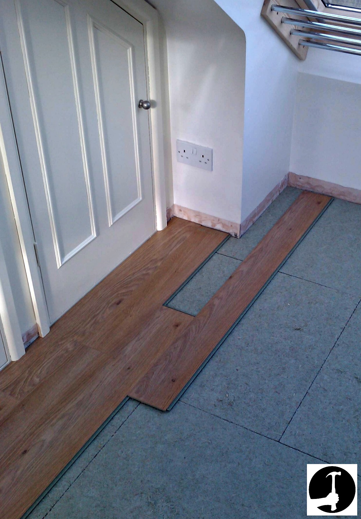 setting out laminate flooring