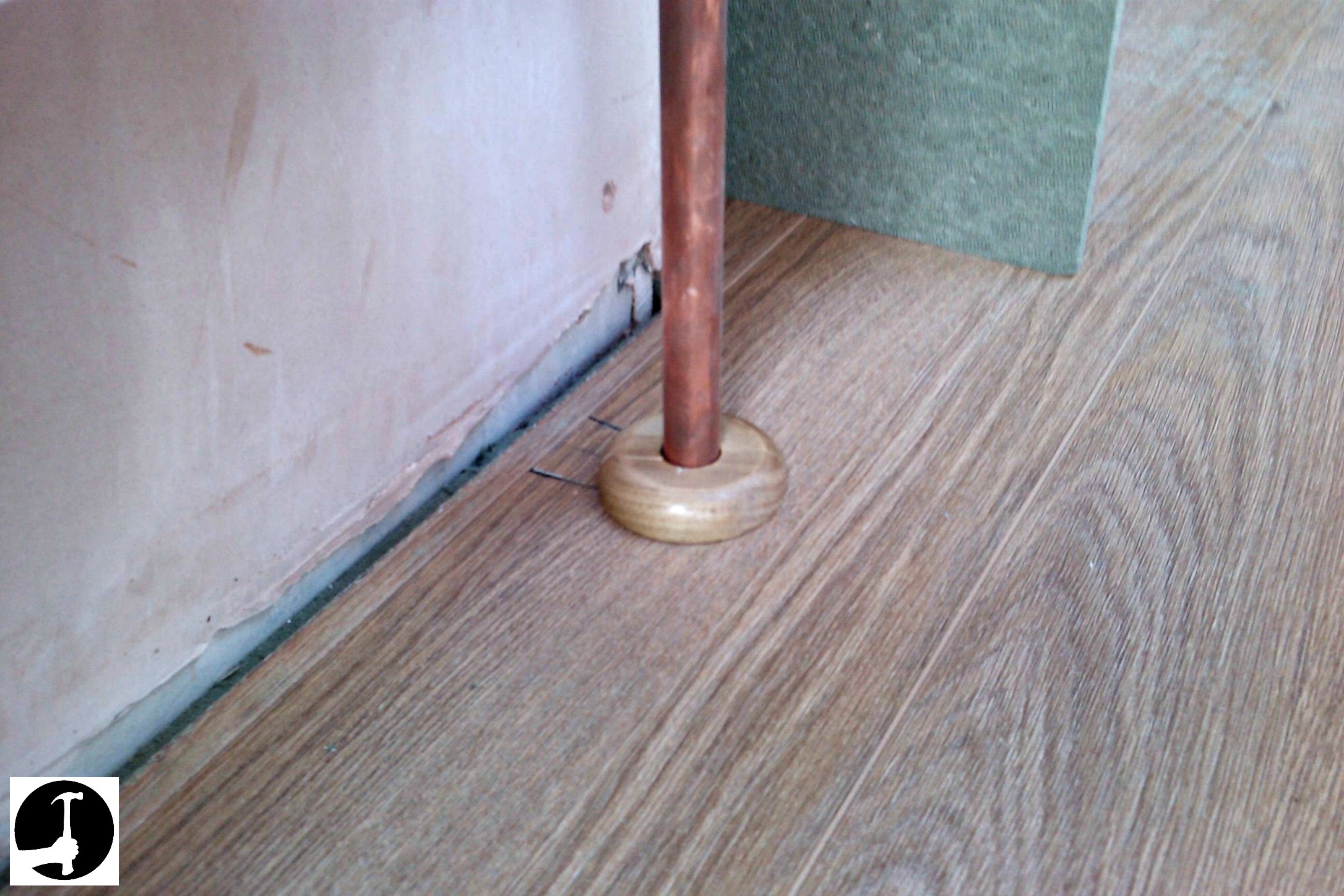See How I Install Laminate Flooring To, How To Laminate Around Radiator Pipes