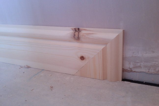 How to end skirting boards neatly with a miter