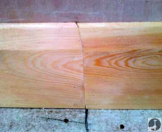 Lengthening joint in skirting boards