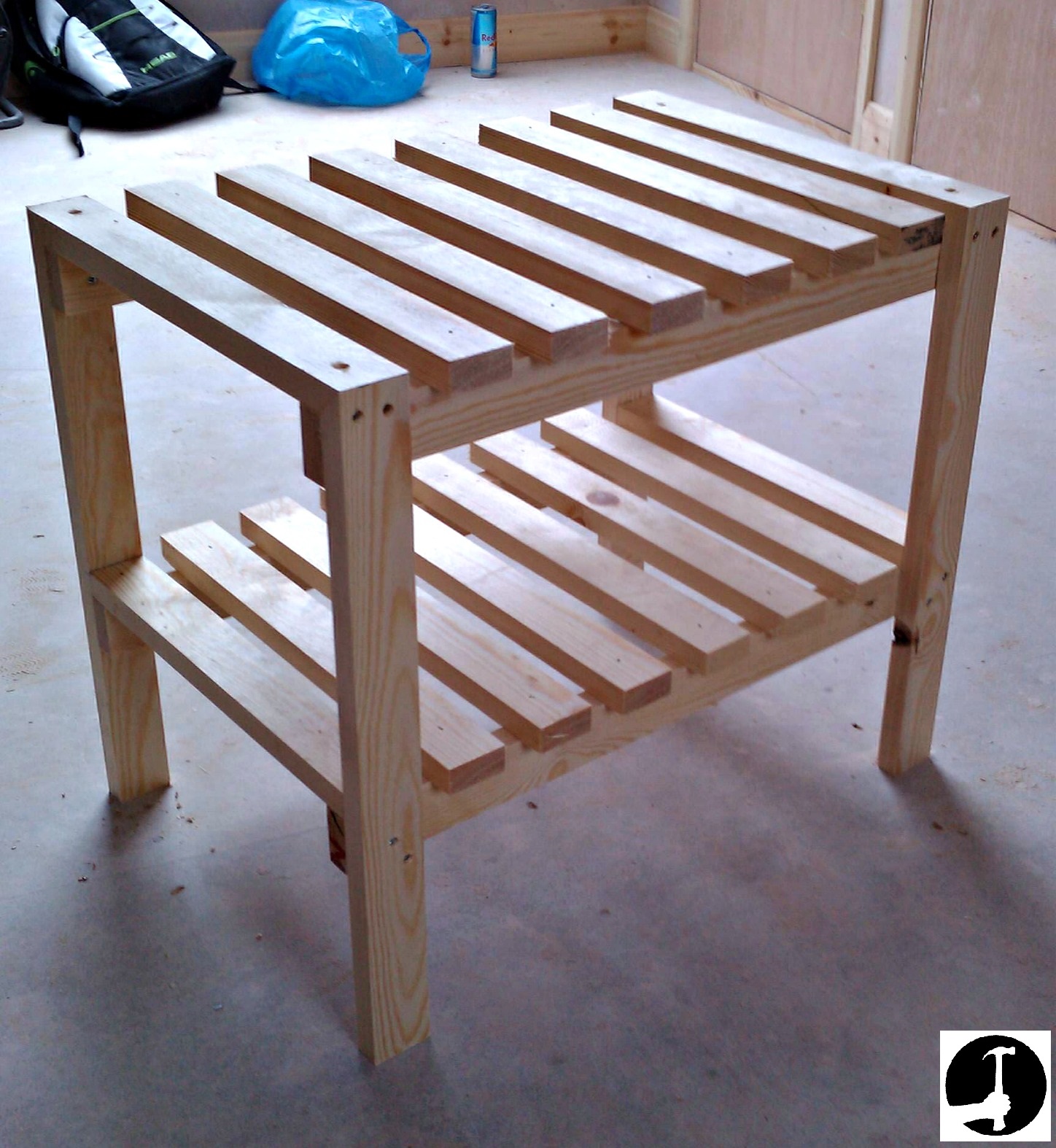 Slatted shelf rack for a cupboard