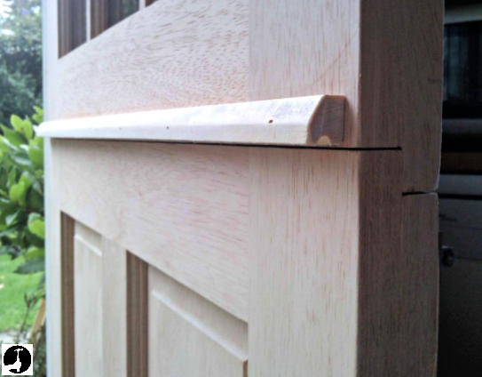 How to hang a stable door